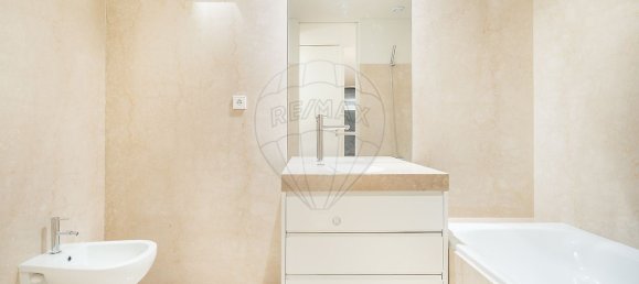 4 bedrooms House in Porto, Portugal No. 16967 46