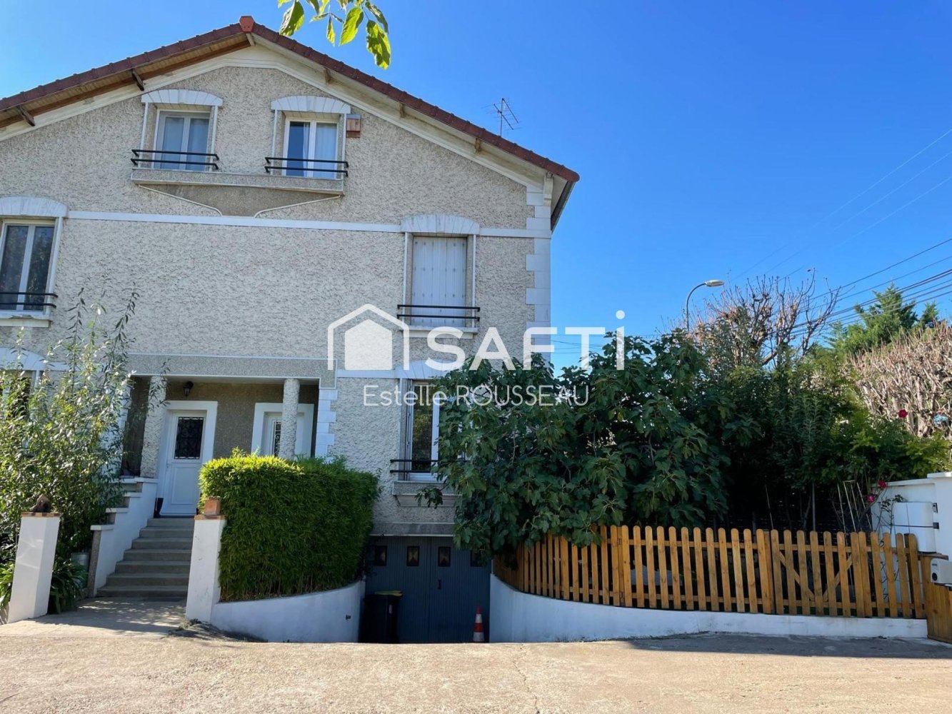 5 bedrooms House in Saint-Maur-des-Fosses, France No. 335027