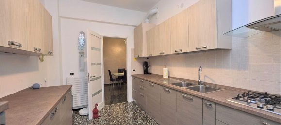 4 rooms Apartment in Albisola Superiore, Italy No. 66650 7