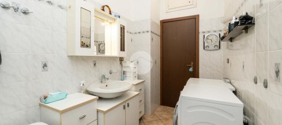 2 rooms Apartment in Milan, Italy No. 247573 13
