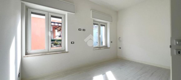 Дом с 5 комнатами в Верона, Италия № 160812 29