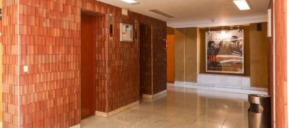 Квартира с 7 комнатами в Париж, Франция № 168999 15