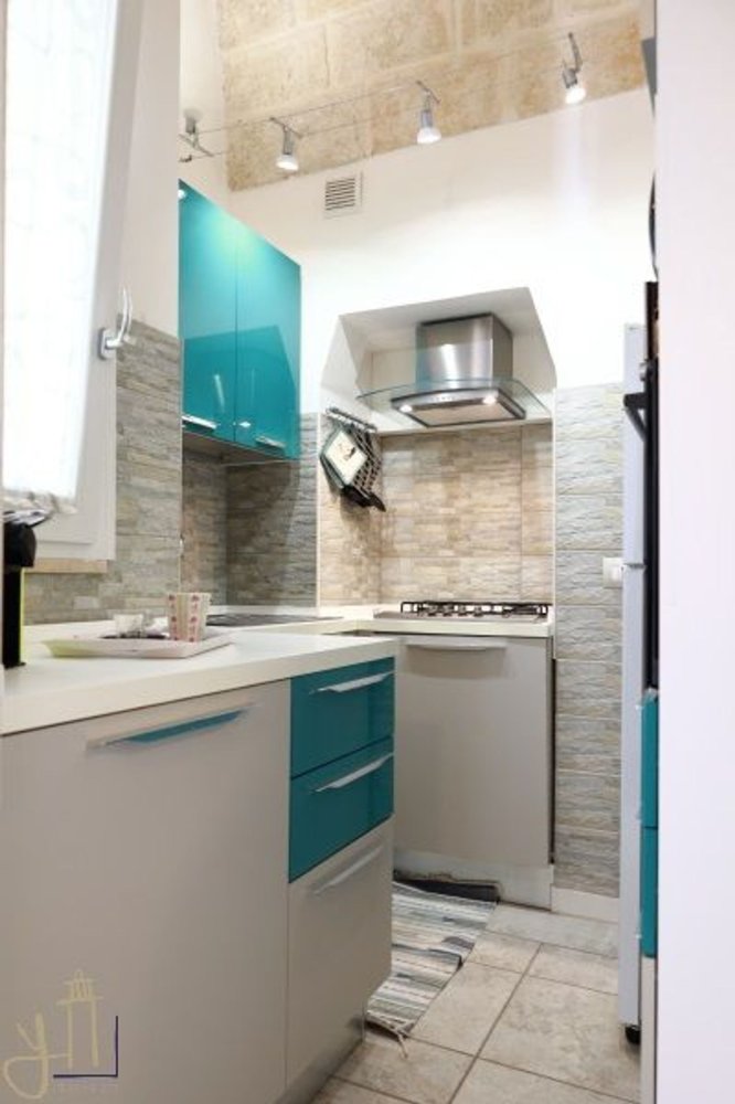 Дом с 2 спальнями в Полиньяно а Маре, Италия № 342810