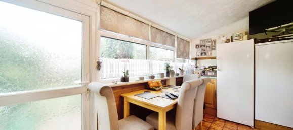 3 bedrooms House in East Ham, United Kingdom No. 11410 6