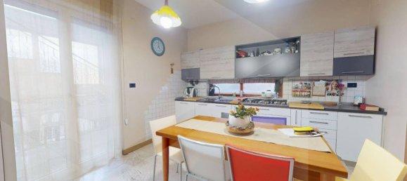 3 rooms Apartment in Pomigliano d'Arco, Italy No. 20746 10