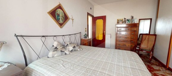3 rooms Apartment in Pomigliano d'Arco, Italy No. 20746 16