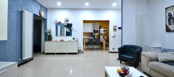 3 rooms Apartment in Cesano Maderno, Italy No. 153133 5