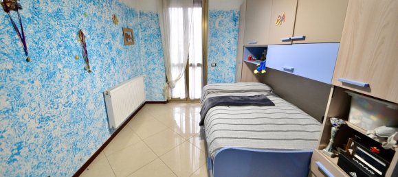 3 rooms Apartment in Cesano Maderno, Italy No. 153133 14