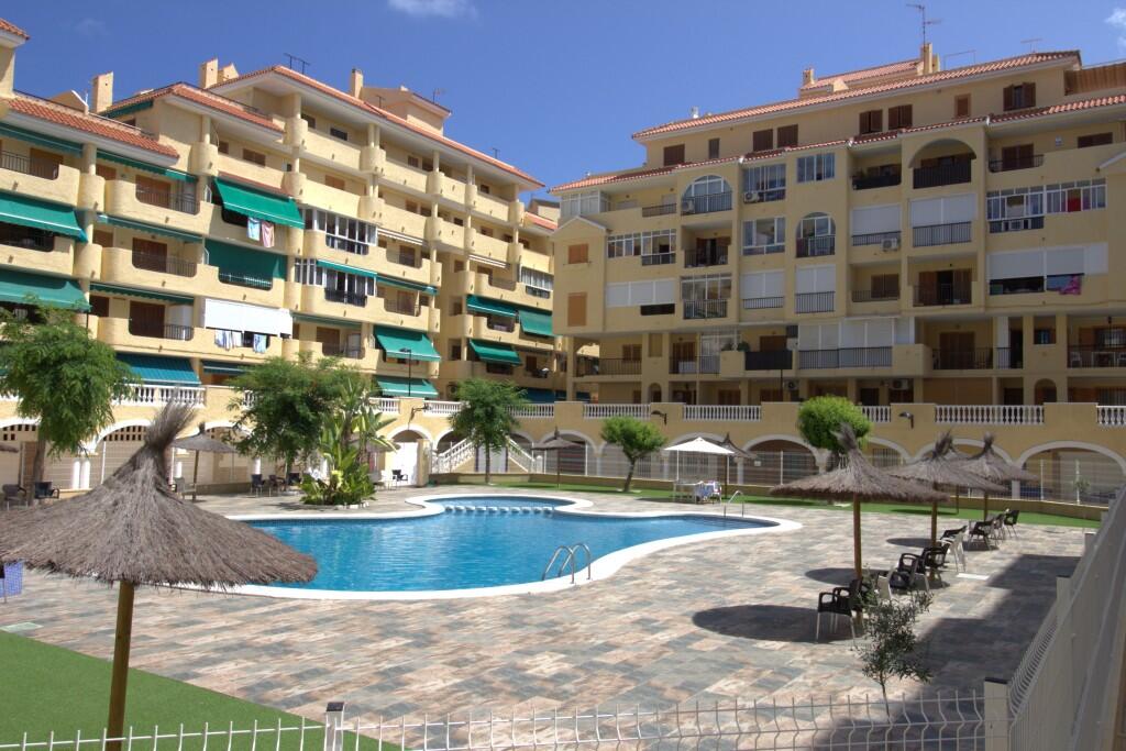 Квартира с 1 спальней в Торревьеха, Испания № 167548