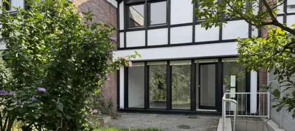 4 rooms Townhouse in Munster, Germany No. 335851 2