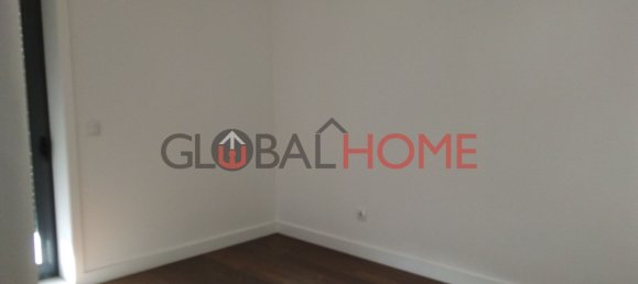 4 bedrooms Apartment in Porto, Portugal No. 78660 3