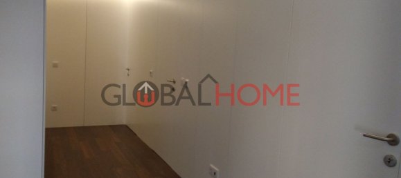 4 bedrooms Apartment in Porto, Portugal No. 78660 15