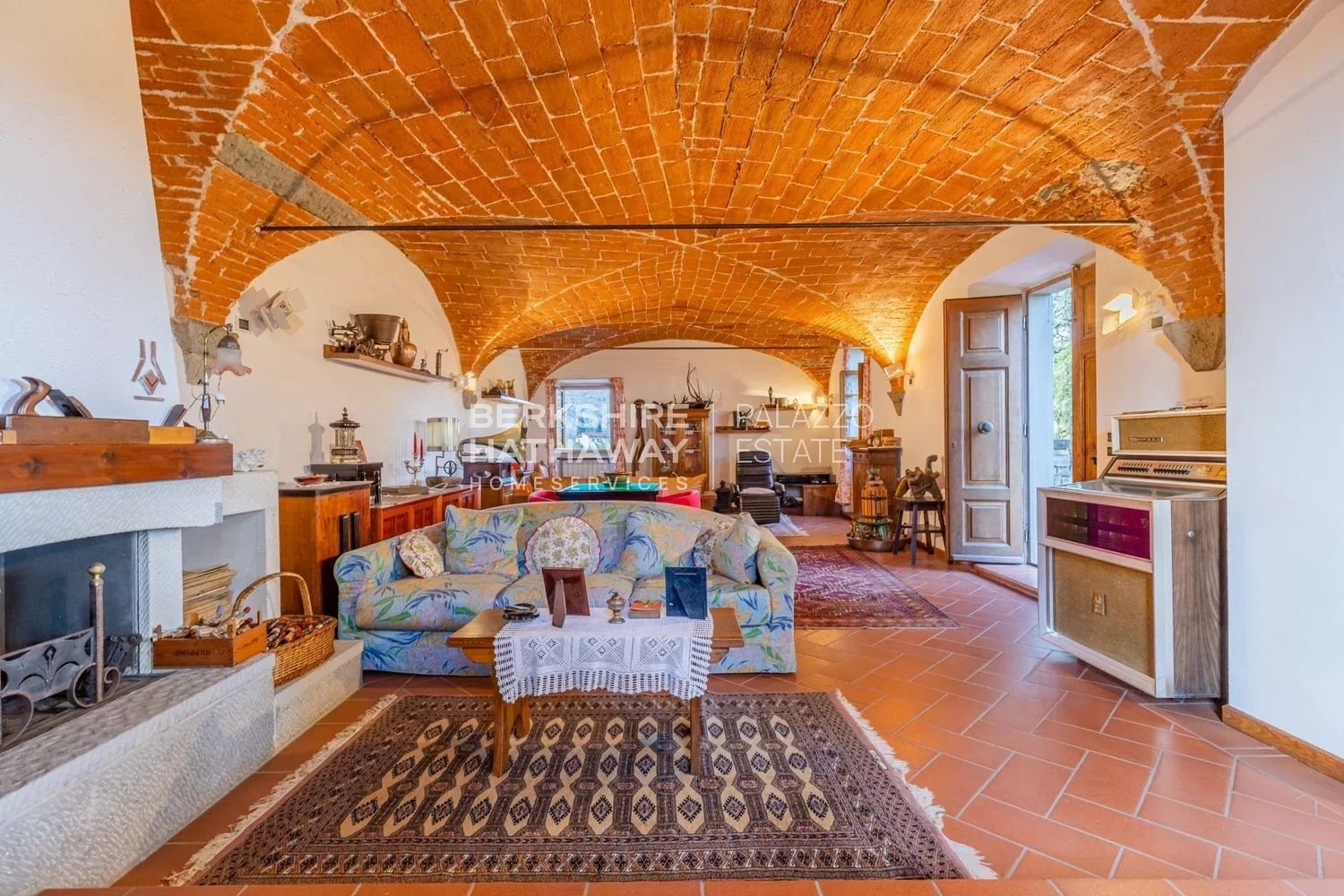 13 rooms House in Figline e Incisa Valdarno, Italy No. 236162