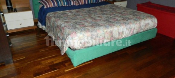 Квартира с 3 спальнями в Пинето, Италия № 98376 10