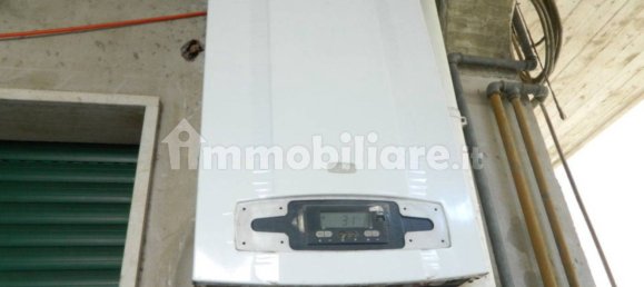 Квартира с 3 спальнями в Пинето, Италия № 98376 2