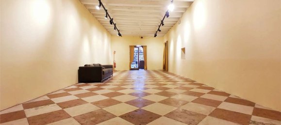 Здание 890м² в Венеция, Италия № 22617 20