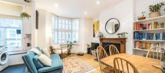 2 bedrooms Apartment in London, United Kingdom No. 12779 3