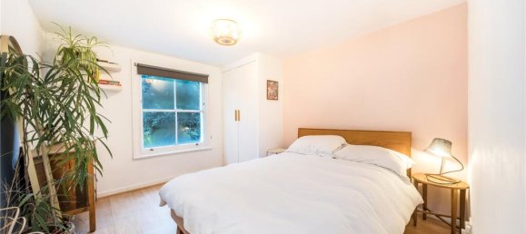 2 bedrooms Apartment in London, United Kingdom No. 12779 5