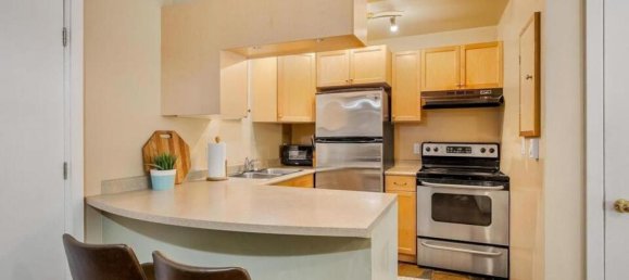 3 bedrooms House in British Columbia, Canada No. 1252 11