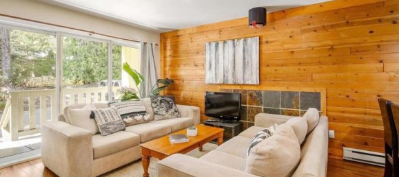 3 bedrooms House in British Columbia, Canada No. 1252 4