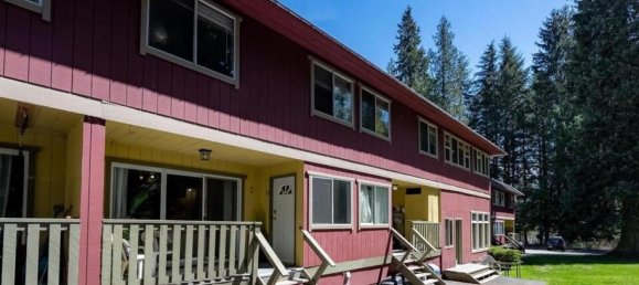 3 bedrooms House in British Columbia, Canada No. 1252 3