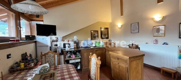 2 bedrooms Apartment in Novella, Italy No. 302475 3