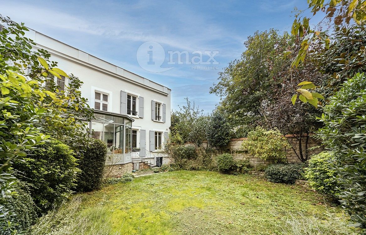 Casa de 6 dormitorios en Asnieres-sur-Seine, France No. 178874