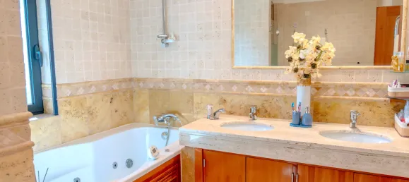 5 bedrooms Villa in Quarteira, Portugal No. 101834 12