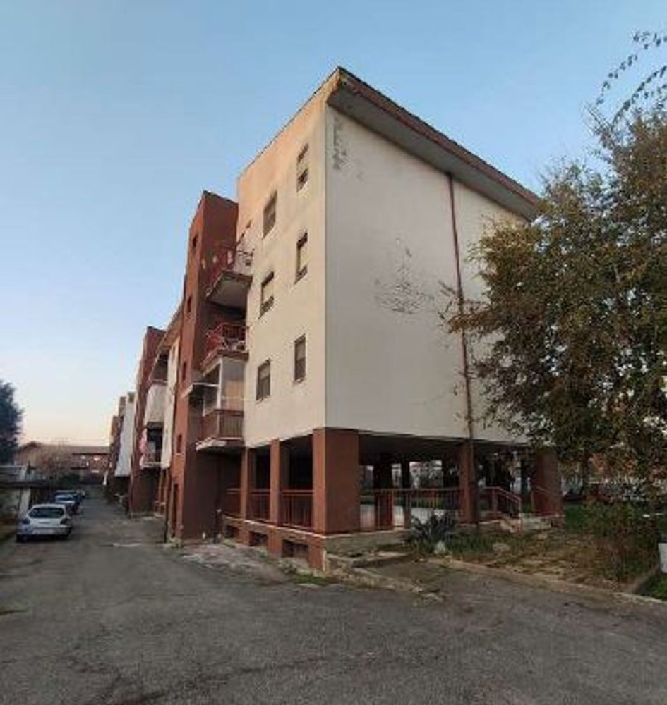 Apartamento de 3 habitaciónes en Vinovo, Italy No. 277401