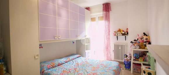 3 rooms Apartment in Reggio Emilia, Italy No. 7327 28