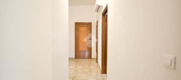 3 rooms Apartment in Reggio Emilia, Italy No. 7327 21