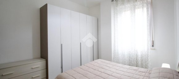 3 rooms Apartment in Reggio Emilia, Italy No. 7327 6