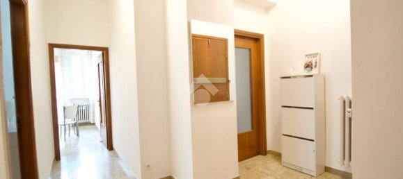 3 rooms Apartment in Reggio Emilia, Italy No. 7327 8
