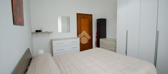 3 rooms Apartment in Reggio Emilia, Italy No. 7327 32