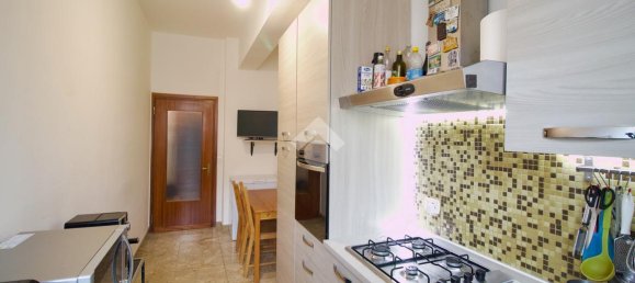 3 rooms Apartment in Reggio Emilia, Italy No. 7327 17