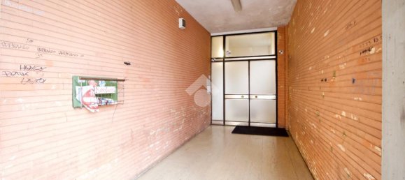 3 rooms Apartment in Reggio Emilia, Italy No. 7327 44