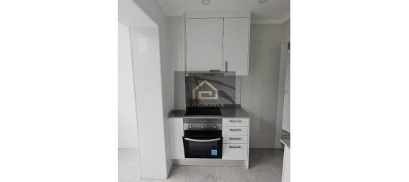 1 bedroom Apartment in Lisbon, Portugal No. 154007 2