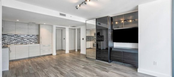 1 dormitorio propiedad comercial en venta en Miami, Miami-Dade, Florida, USA № 615626 19