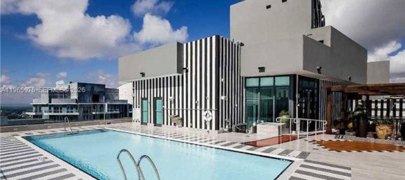 1 dormitorio propiedad comercial en venta en Miami, Miami-Dade, Florida, USA № 615626 7
