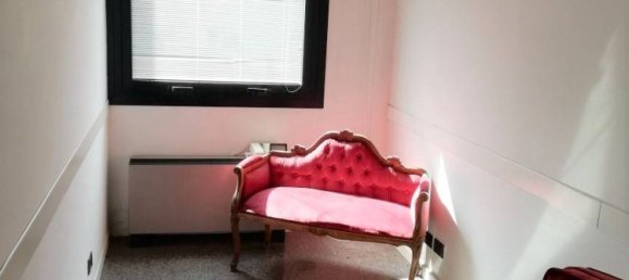 70m² Office in Poggibonsi, Italy No. 158726 4