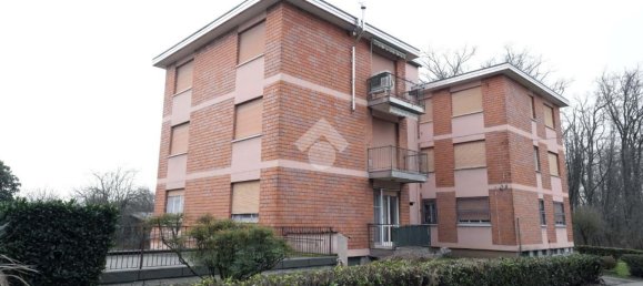 3 rooms Apartment in Meda, Italy No. 87128 2