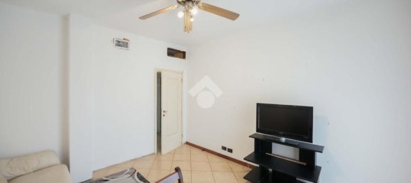 3 rooms Apartment in Meda, Italy No. 87128 9