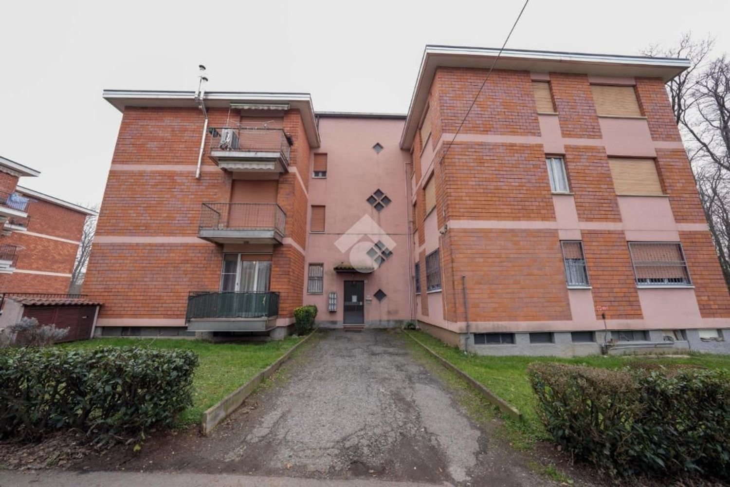 3 rooms Apartment in Meda, Italy No. 87128