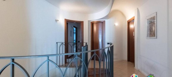 Villa de 5 habitaciónes en Carate Brianza, Italy No. 40878 19