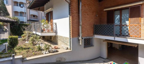 Villa de 5 habitaciónes en Carate Brianza, Italy No. 40878 50