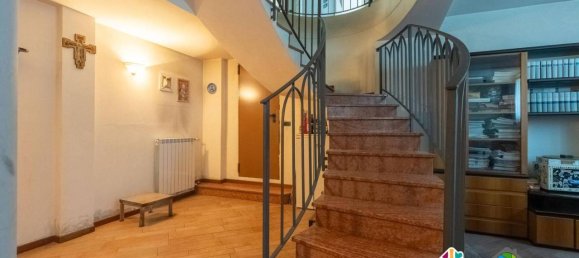 Villa de 5 habitaciónes en Carate Brianza, Italy No. 40878 41