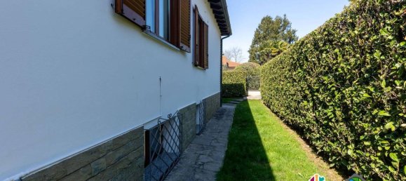 Villa de 5 habitaciónes en Carate Brianza, Italy No. 40878 49