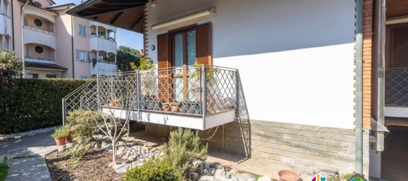 Villa de 5 habitaciónes en Carate Brianza, Italy No. 40878 4