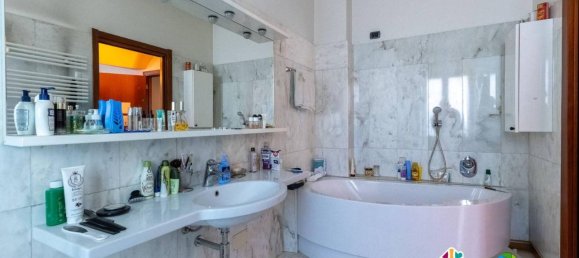 Villa de 5 habitaciónes en Carate Brianza, Italy No. 40878 27