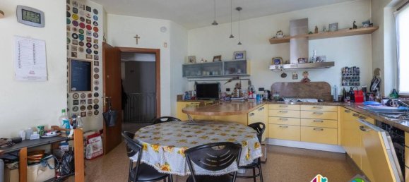 Villa de 5 habitaciónes en Carate Brianza, Italy No. 40878 17